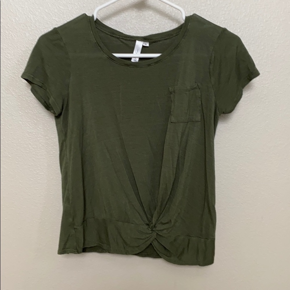 tilly’s olive tee shirt